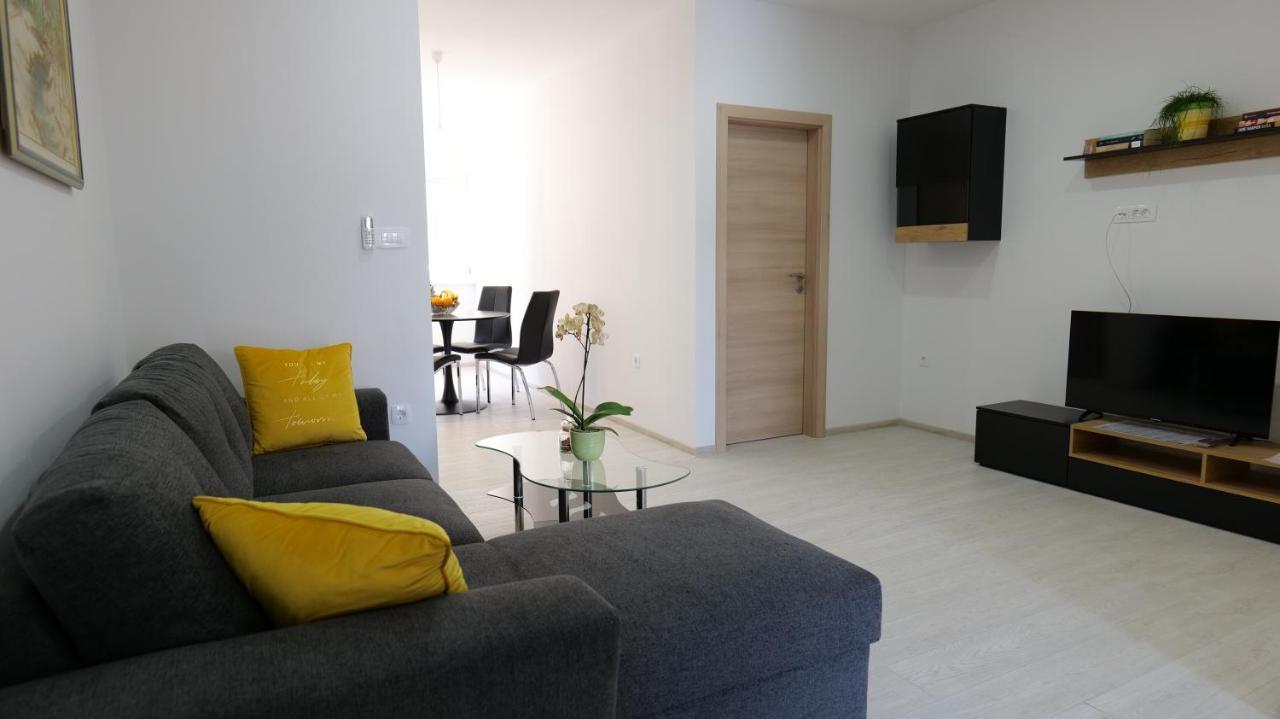 Apartmani Miki Split Bagian luar foto