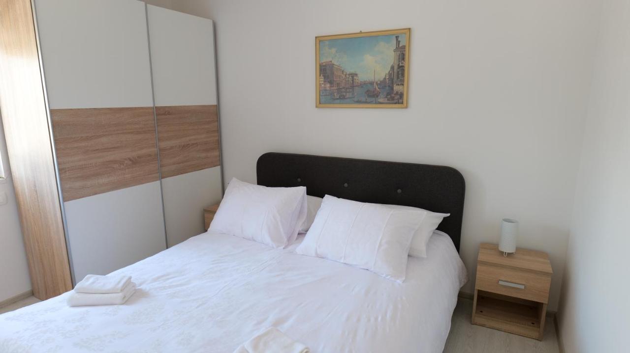 Apartmani Miki Split Bagian luar foto