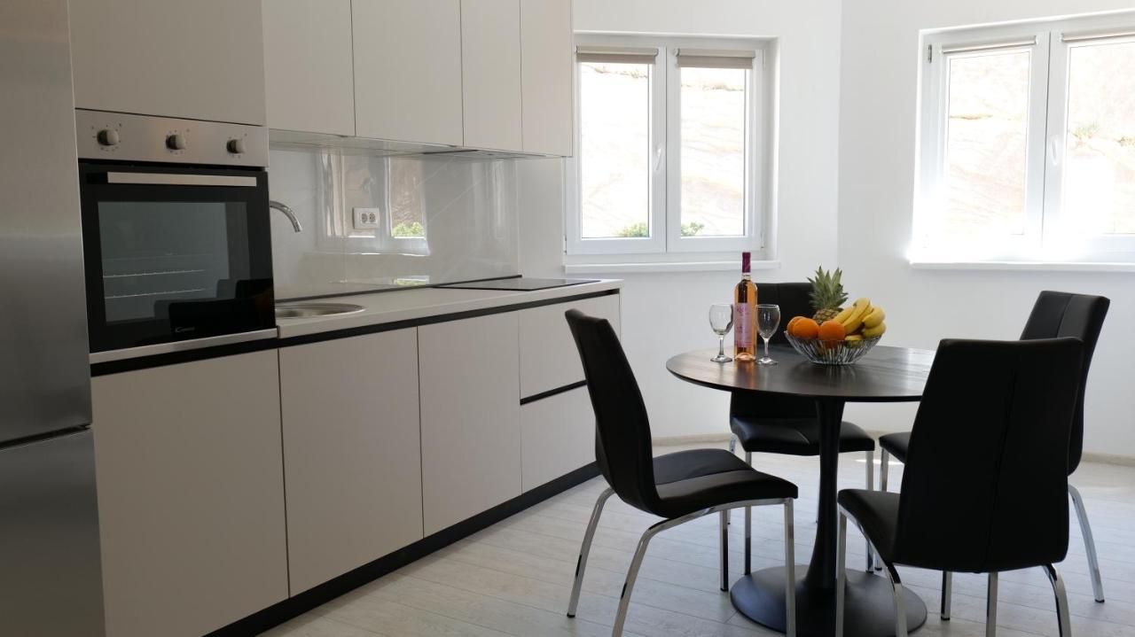 Apartmani Miki Split Bagian luar foto