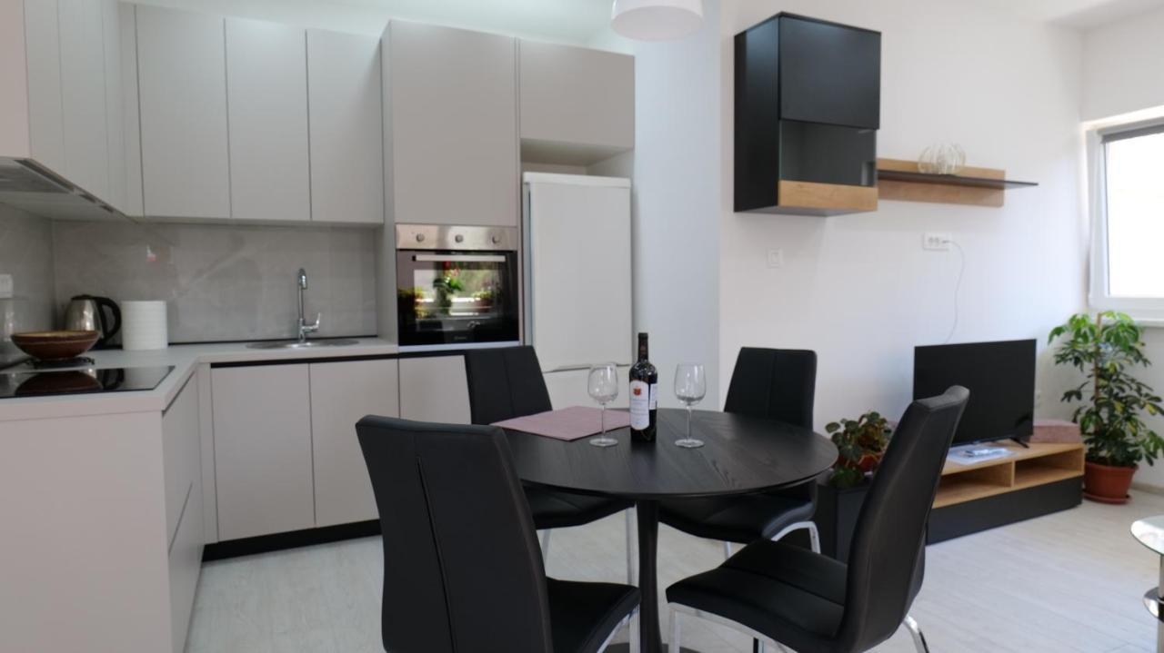 Apartmani Miki Split Bagian luar foto