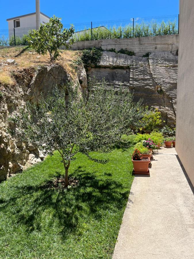 Apartmani Miki Split Bagian luar foto